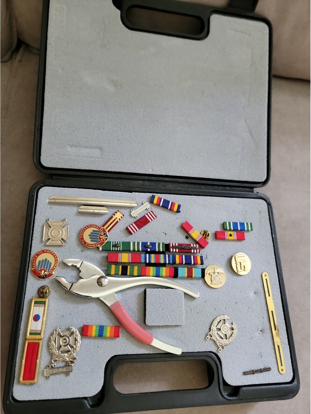 US Military Insignia Ribbon Bars Badges Pins Uniform Lot w/ Insignia Saver Case